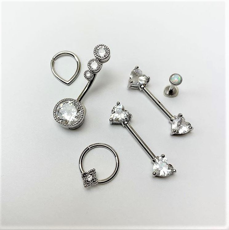 Ópalo sintético blanco de 3/16 para Daith, Cartílago y Tragus con rosca interna
